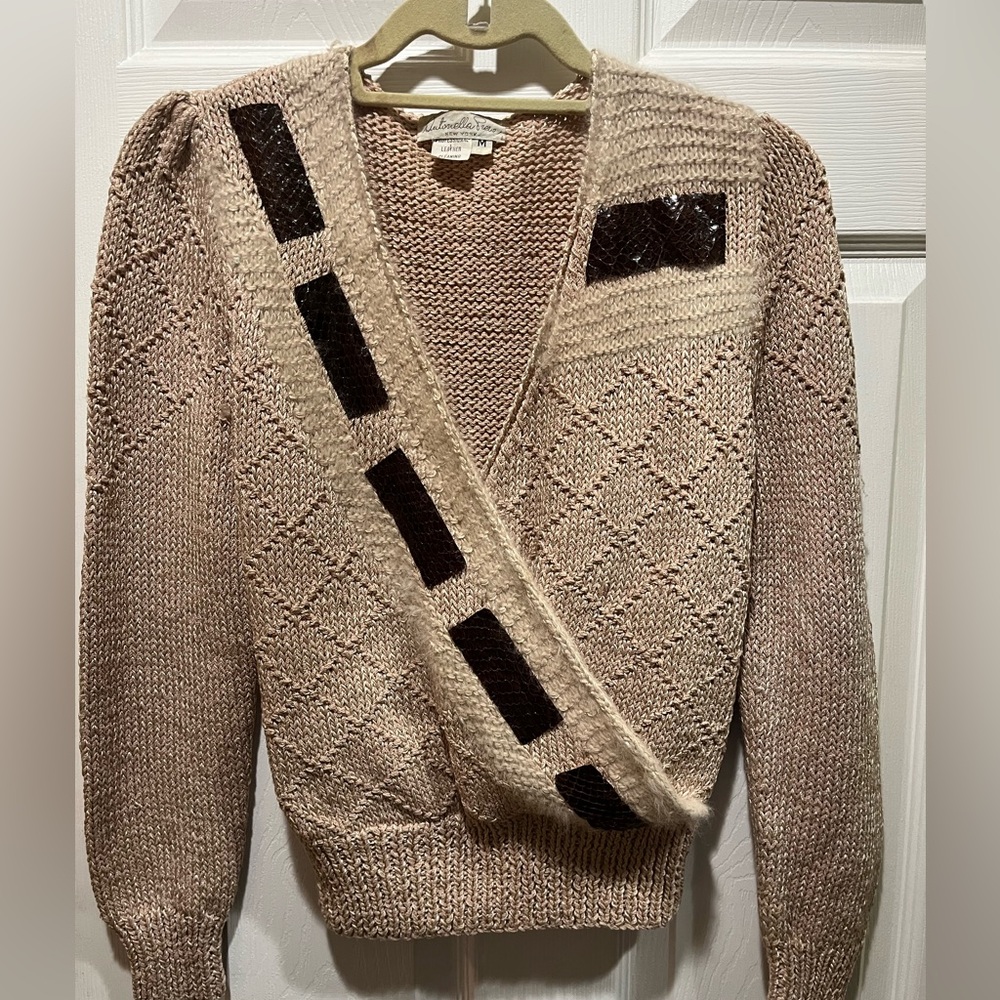 RARE-1980s Vintage Angora Antonella Preve Knit Sweater. Medium
